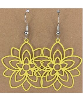 Light Weight Brass Flower Earrings Fashion Jewelry